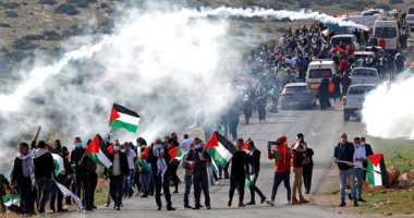 إصابة 11 فلسطينيًا بالرصاص في مواجهات مع الاحتلال بنابلس