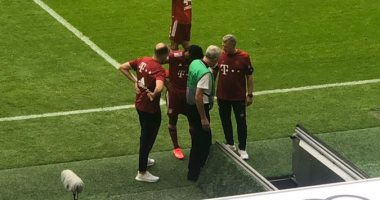 كومان يصدم بايرن ميونخ قبل انطلاق الموسم بعد إصابته أمام نابولي